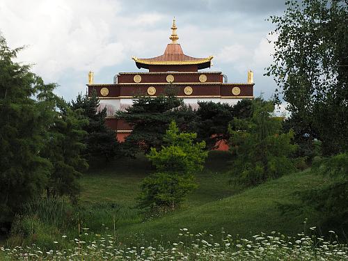Monastère de Dhagpo Kundreul Ling (Biolet, Auvergne), 2021. Crédit : DR